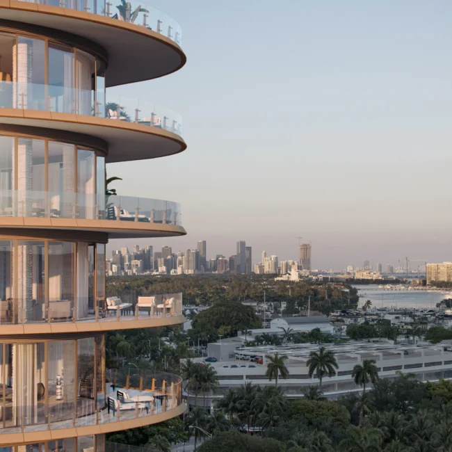Four-Seasons-Coconut-Grove-Exterior-2-scaled